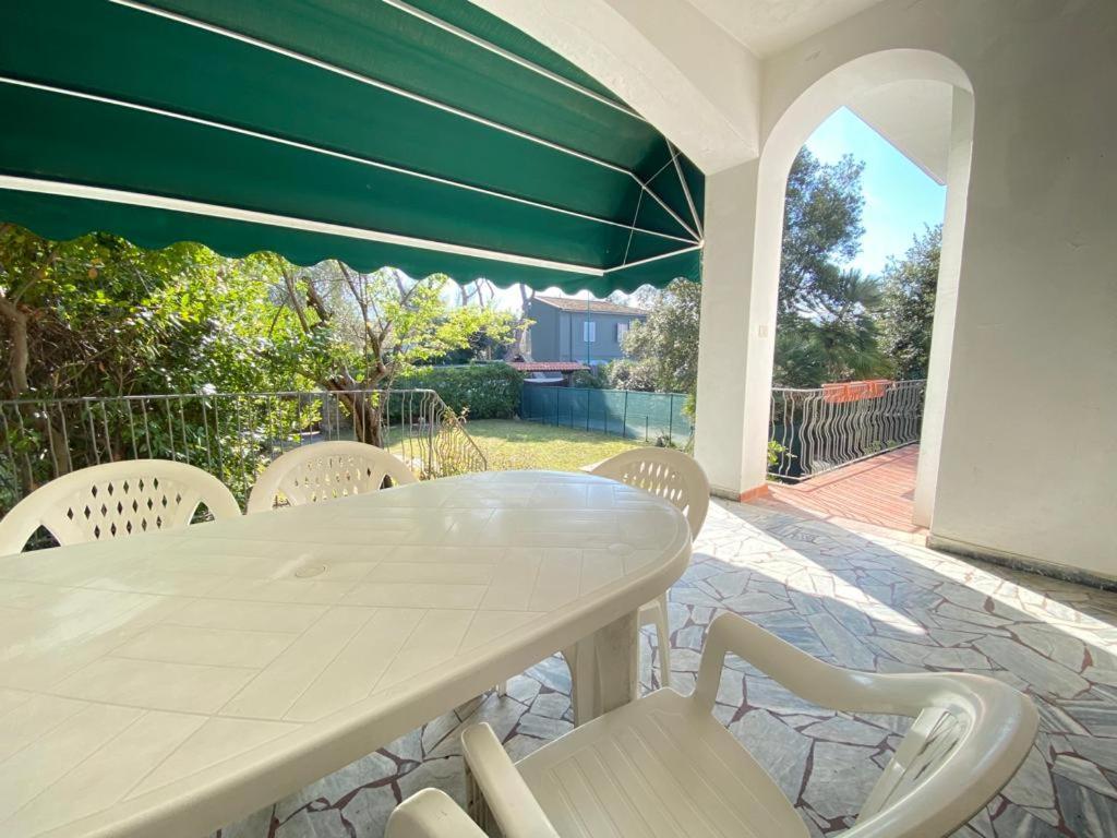 Pineta Apartament Tirrenia Buitenkant foto