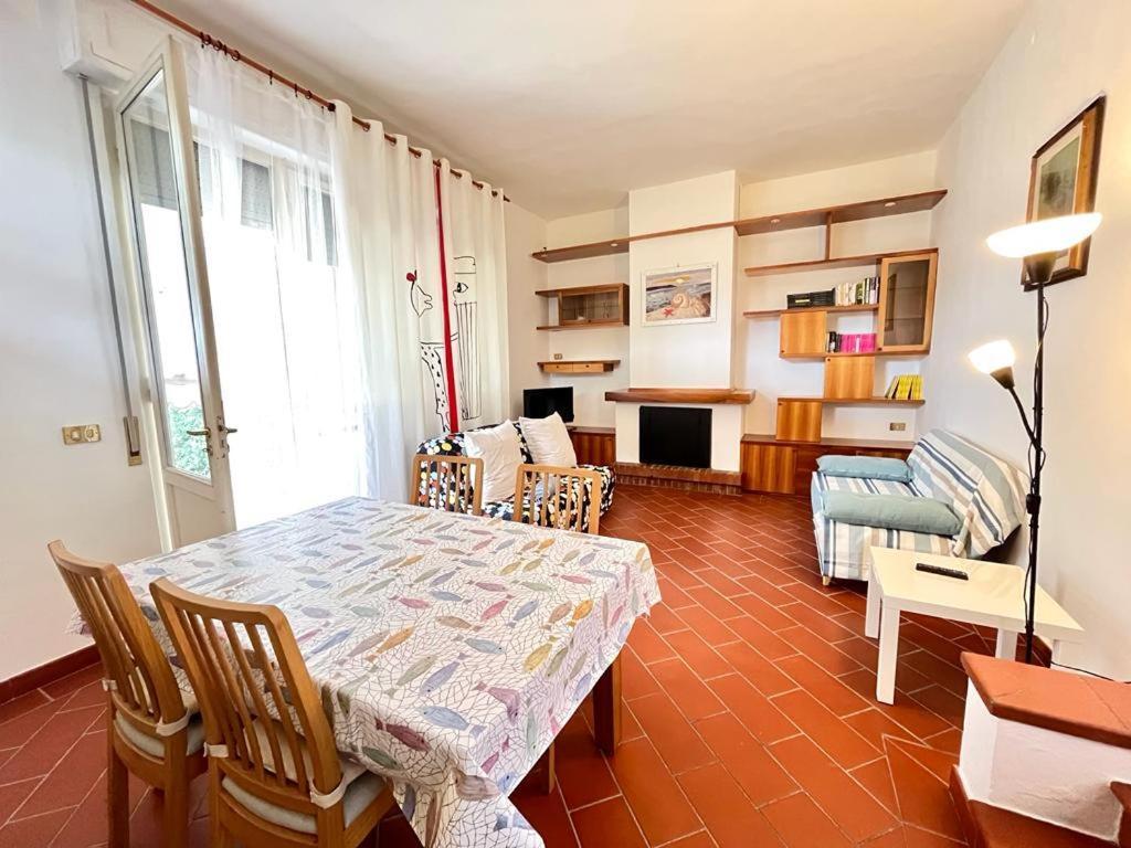 Pineta Apartament Tirrenia Buitenkant foto
