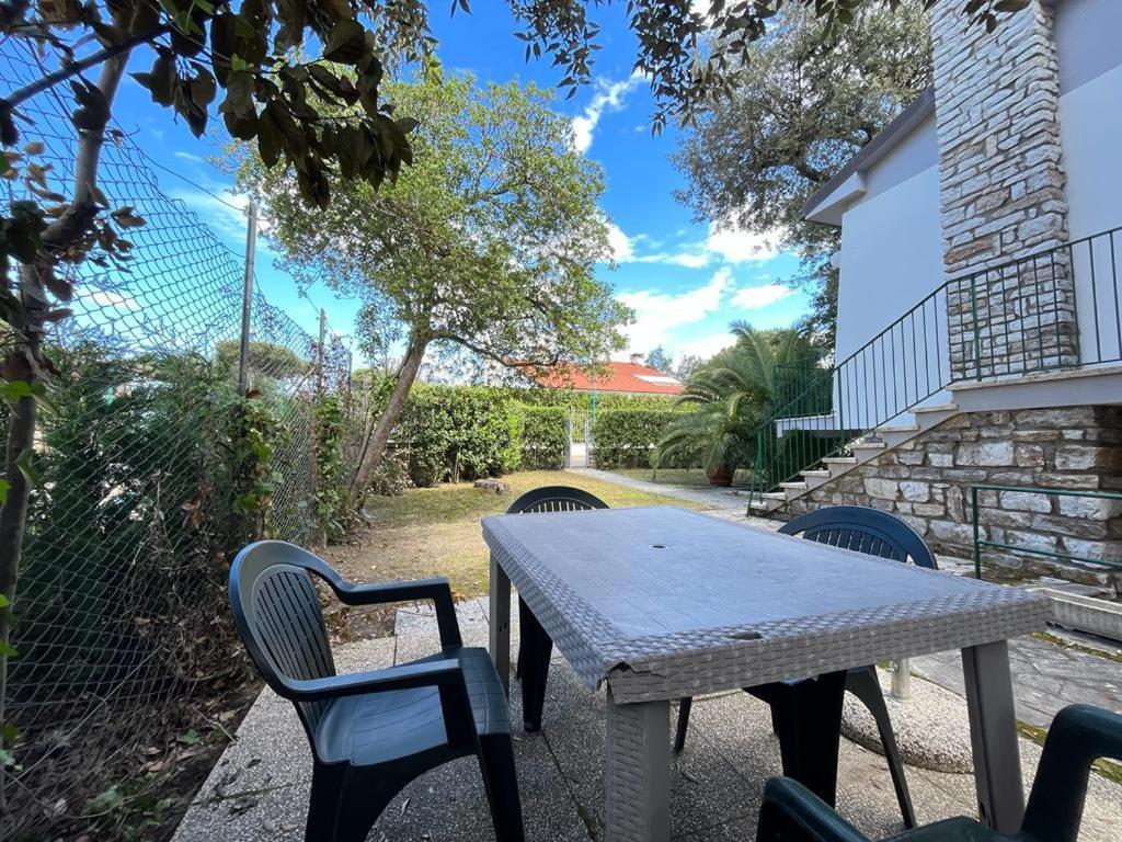 Pineta Apartament Tirrenia Buitenkant foto