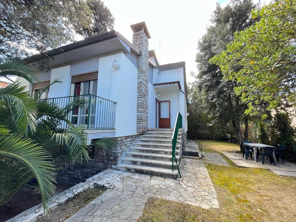 Pineta Apartament Tirrenia Buitenkant foto