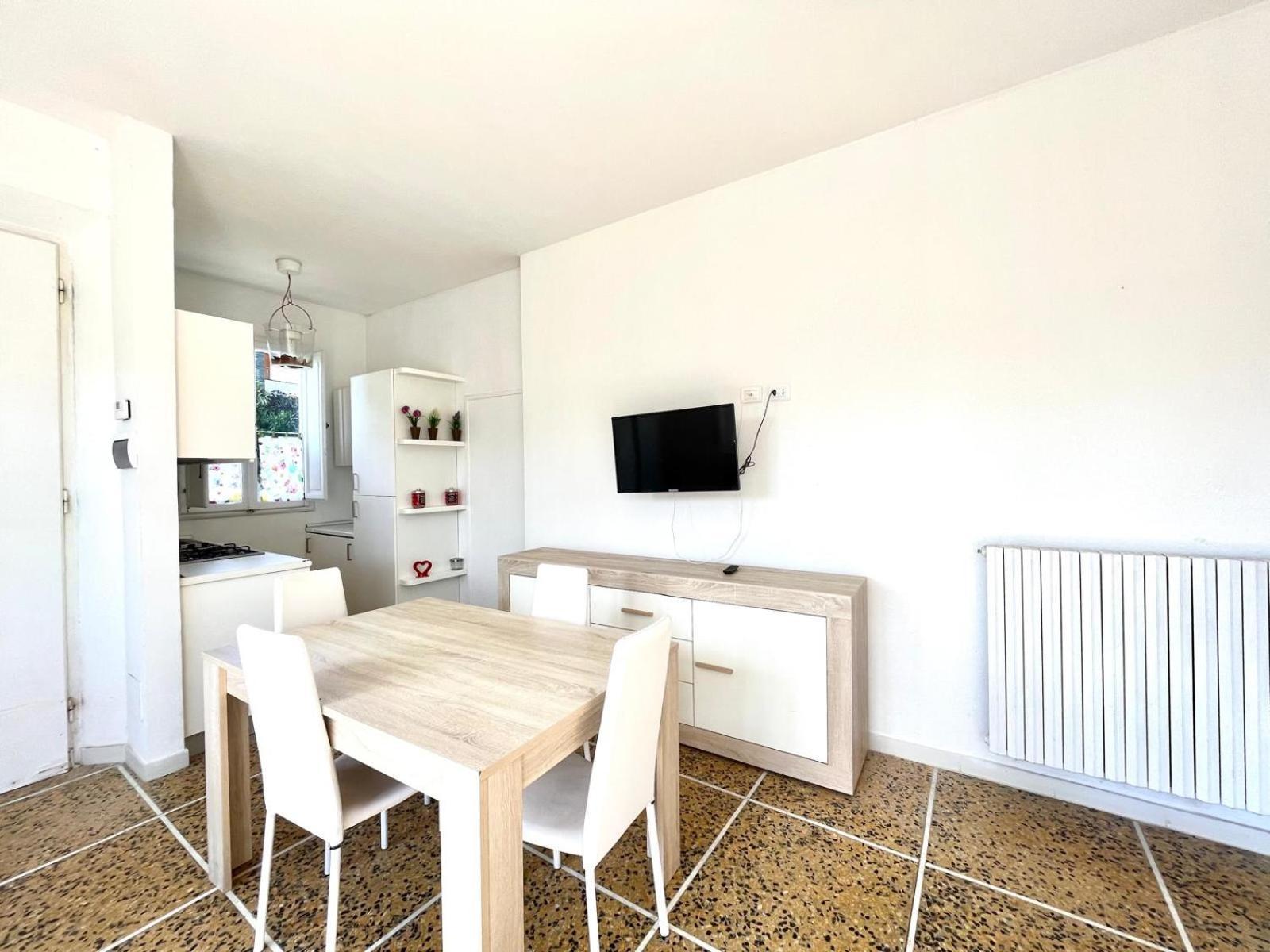Pineta Apartament Tirrenia Buitenkant foto