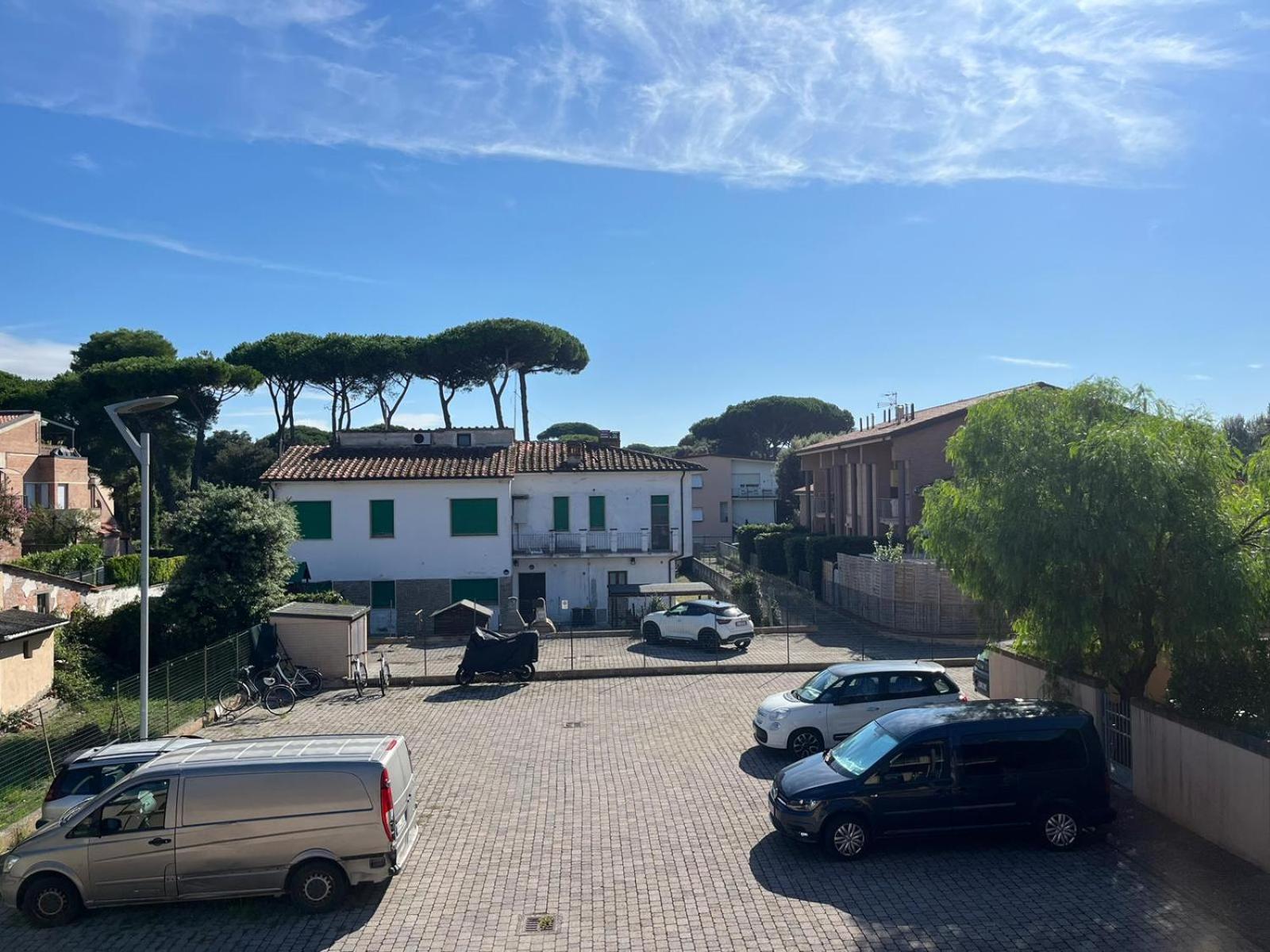 Pineta Apartament Tirrenia Buitenkant foto