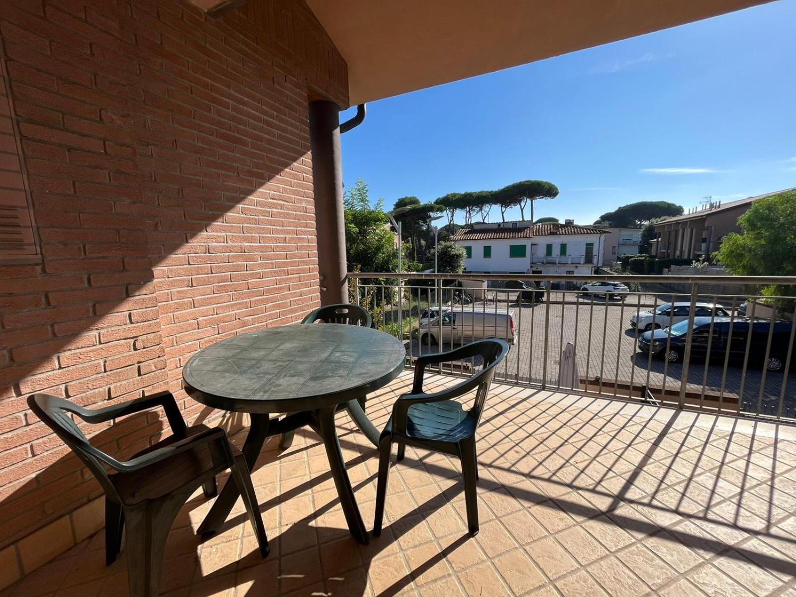 Pineta Apartament Tirrenia Buitenkant foto