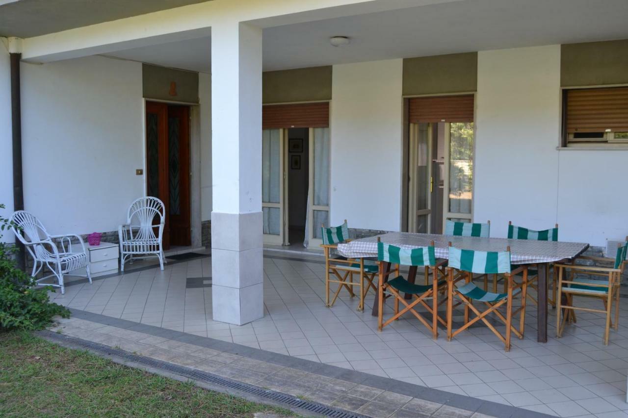Pineta Apartament Tirrenia Buitenkant foto